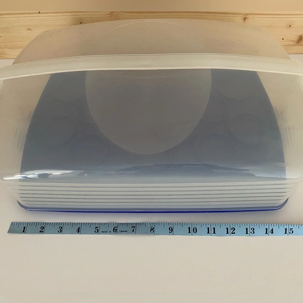 TUPPERWARE Rectangle Bake N Take Cake Cupcake Taker Carrier Blue Clear